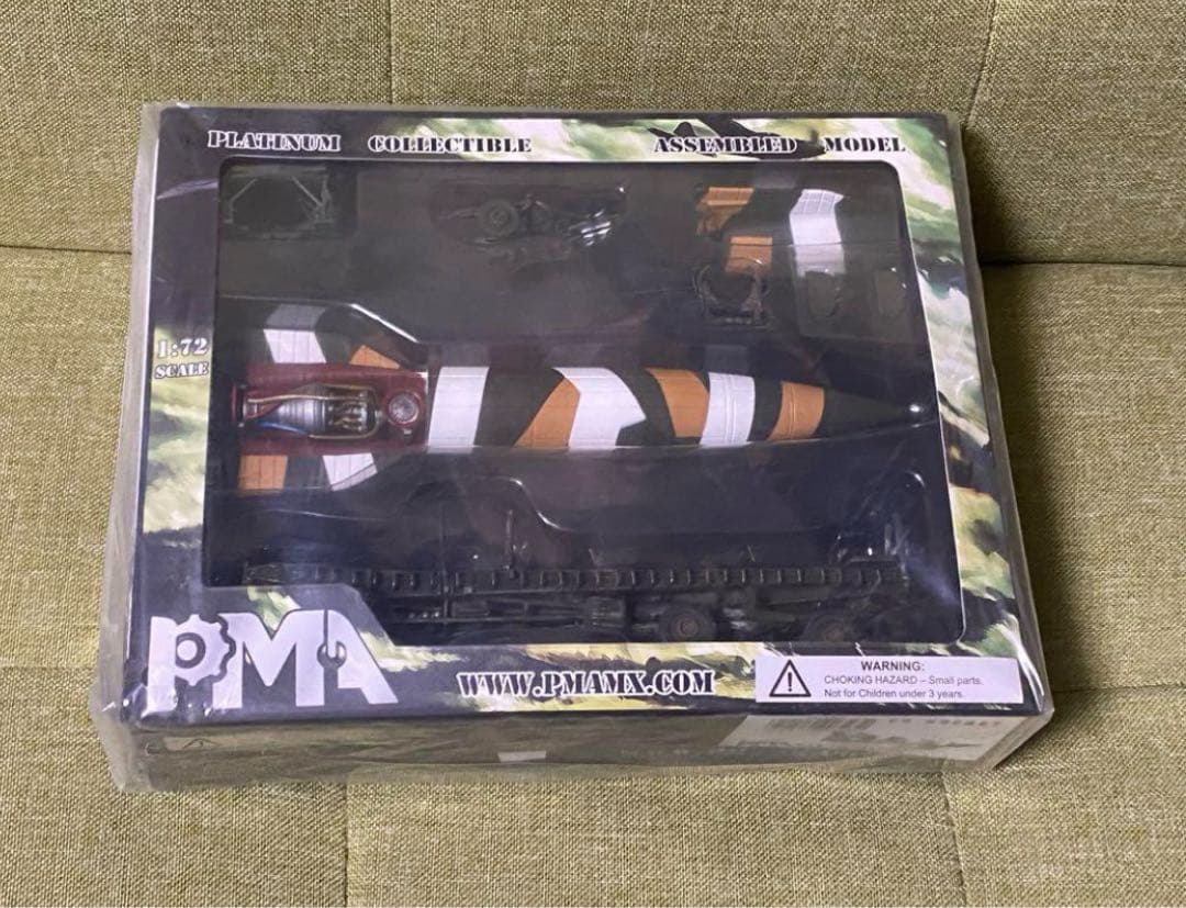 B）PMA製 WWⅡ ドイツ軍V2ロケット　弾道ミサイル　1/72 完成品模型