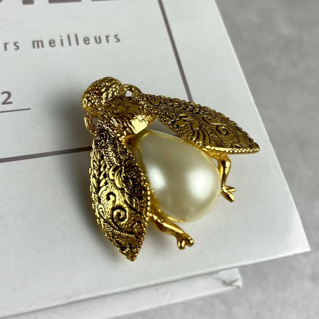 希少　Dior　ディオール 　蜂モチーフ　ビック　パール　ブローチ　ゴールド