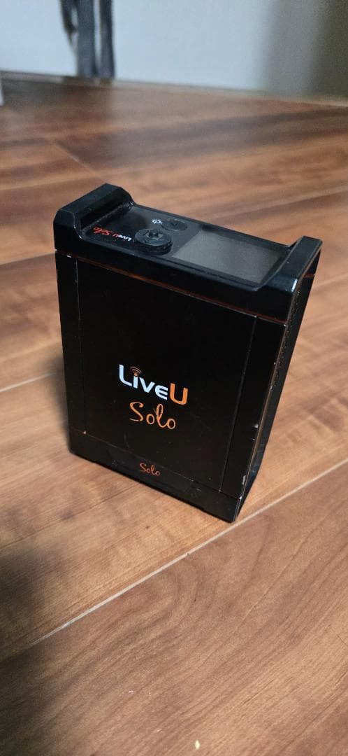 Liveu Solo HD（付属品およびバッテリーパックを含む）