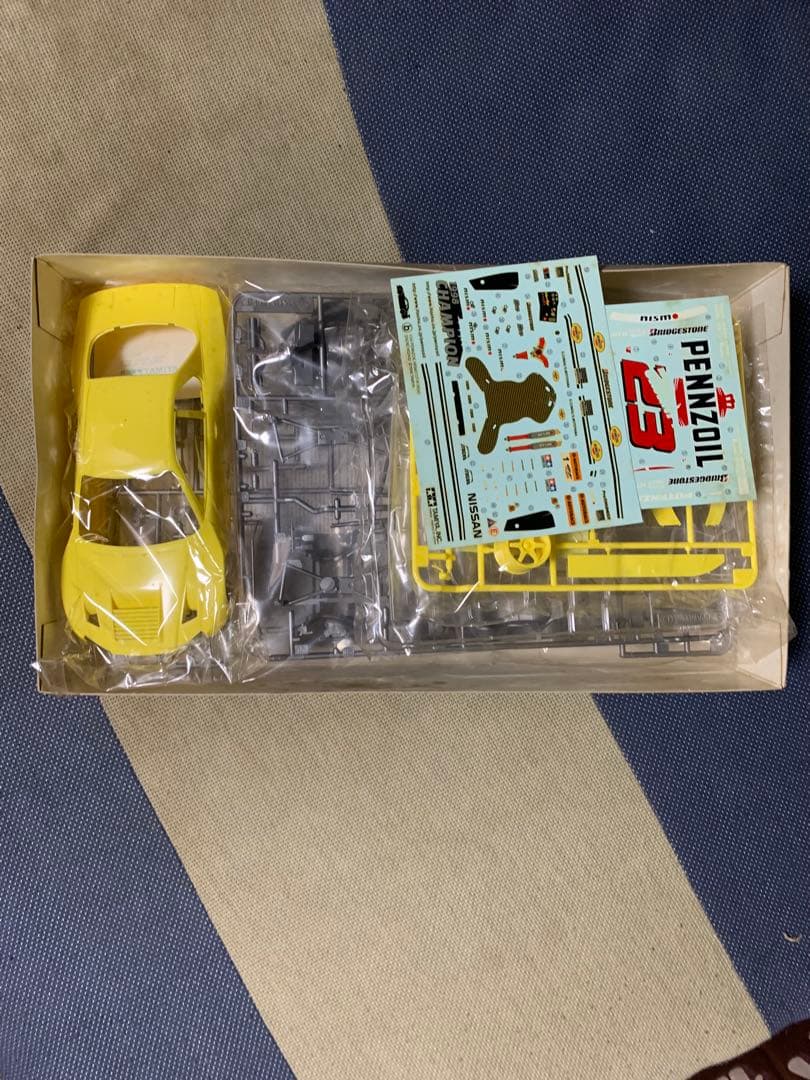 TAMIYA ペンズオイル NISMO GT-R R34 未組み立て箱に汚れあり