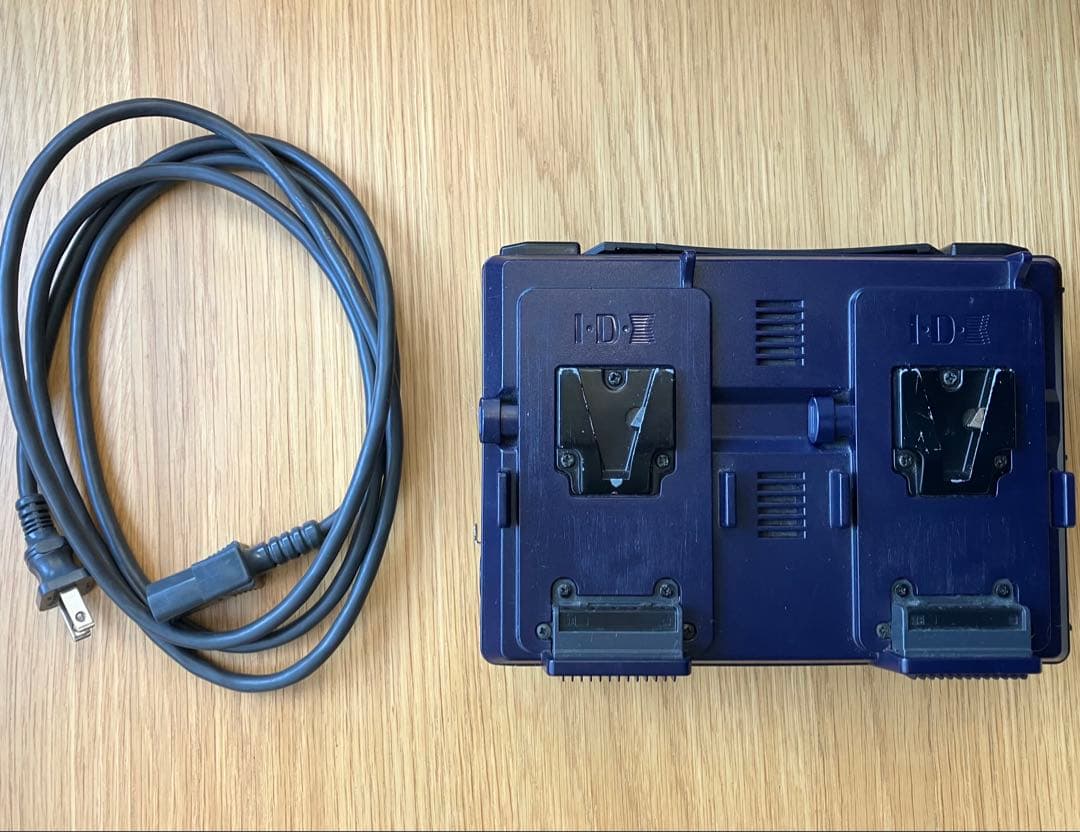 IDX VL-2 PLUS ACアダプター機能付2ch順次急速充電器