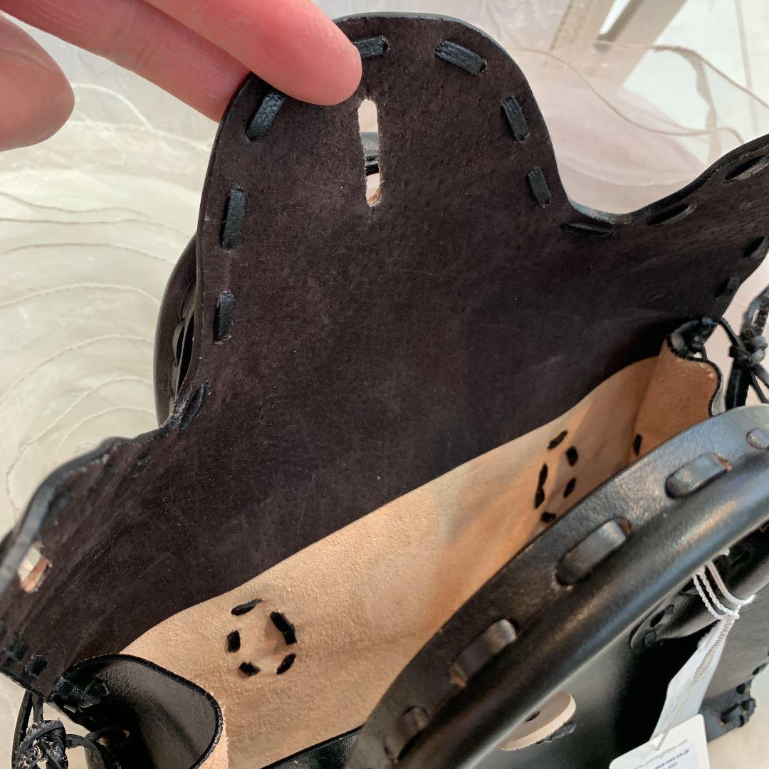 ☆未使用品☆カービングトライブス マエストラ プレーン21SS ハンドバッグ 黒