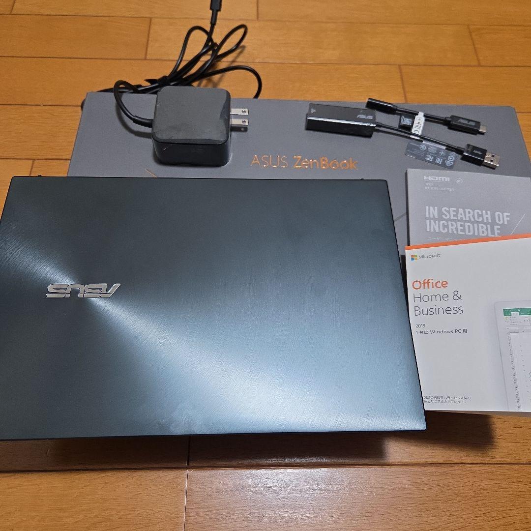 ASUS ZenBook 13 Core i5 本体