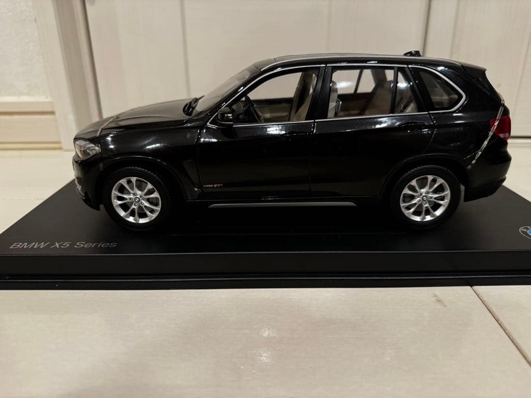 BMW X5 5.0i F15 ブラウンミニカー Jadi Paragon 18
