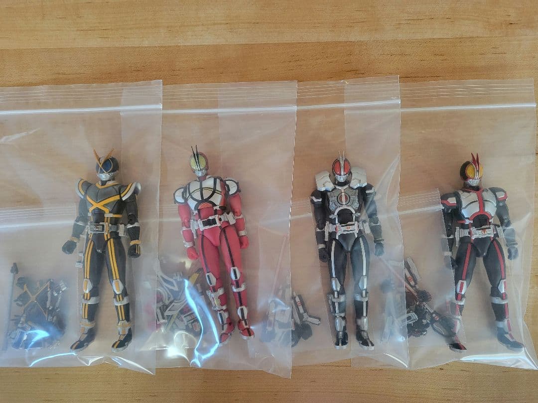 フィギュアーツ　仮面ライダーファイズ