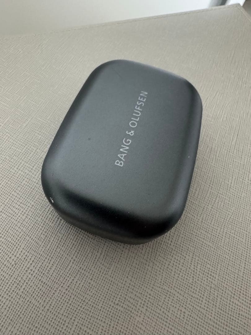 ワイヤレスイヤホン　bang and olufsen