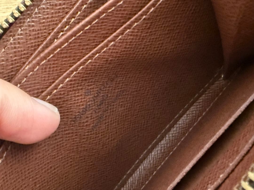 ヴィトン　ジッピー　パース　モノグラム　正規品