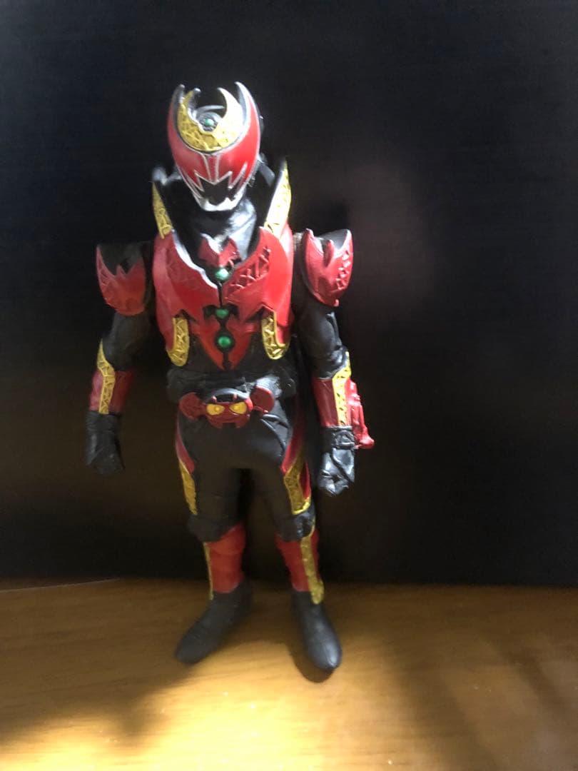 [貴重]仮面ライダーキバ　エンペラーフォーム　レッドバージョン　てれびくん
