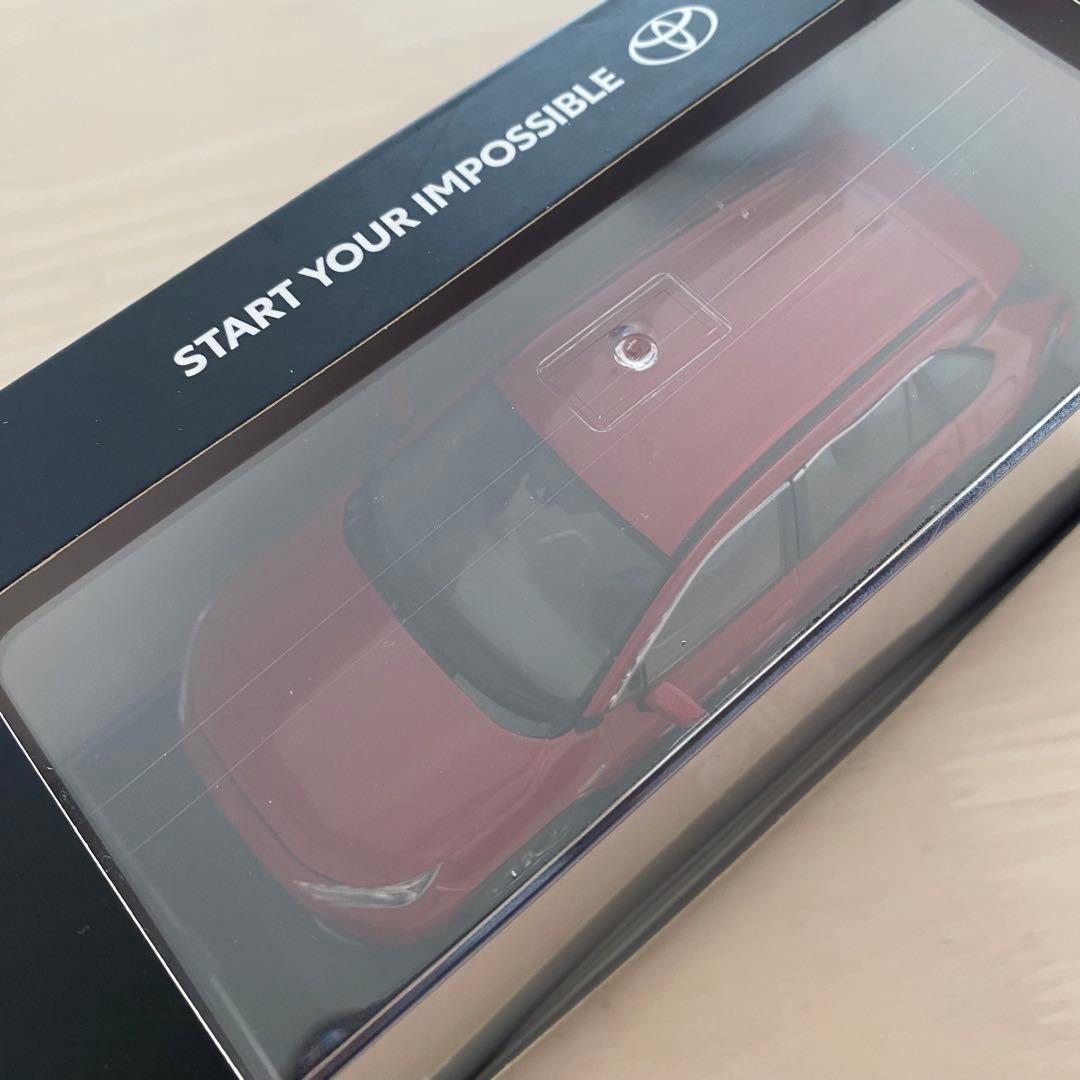 トヨタ RAV4 PHV ダイキャスト製　1/30サイズ　非売品