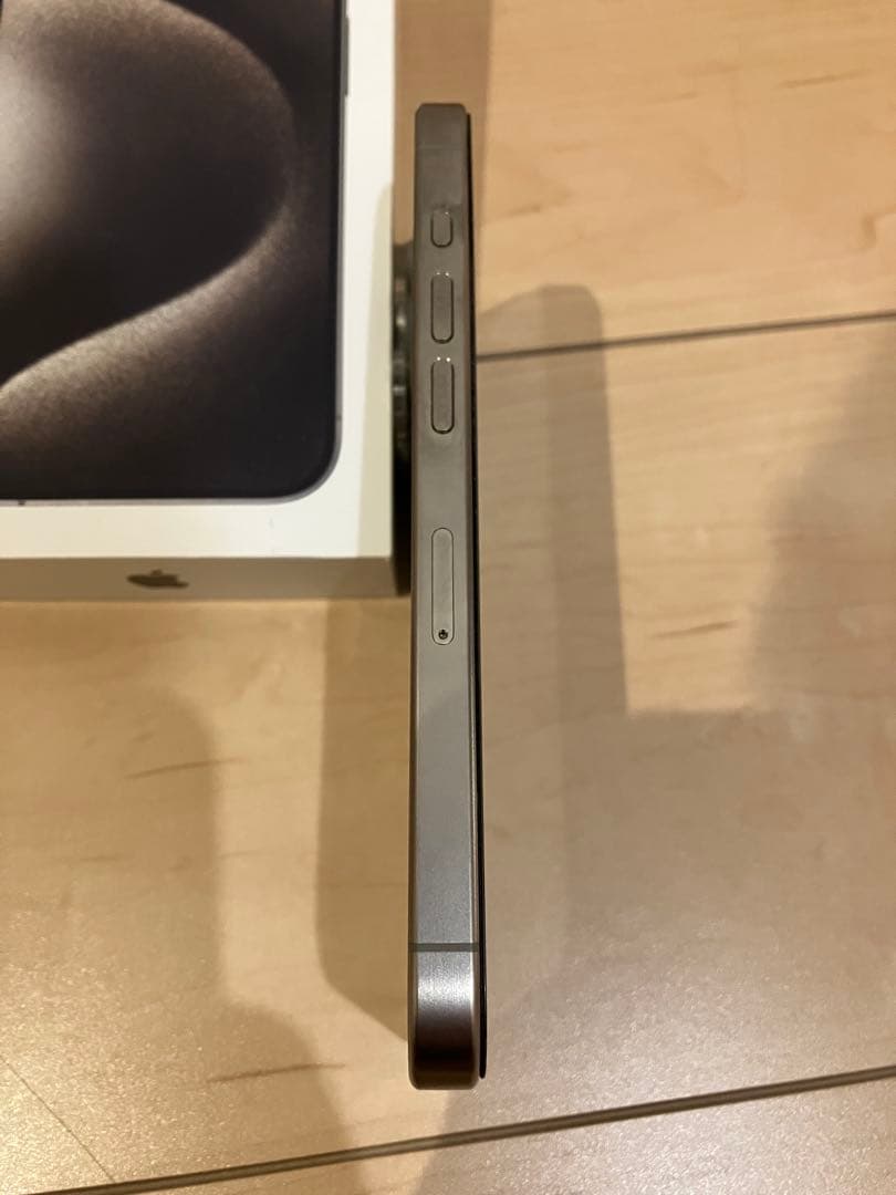 【美品】 iPhone 15 Pro ナチュラルチタニウム 128GB