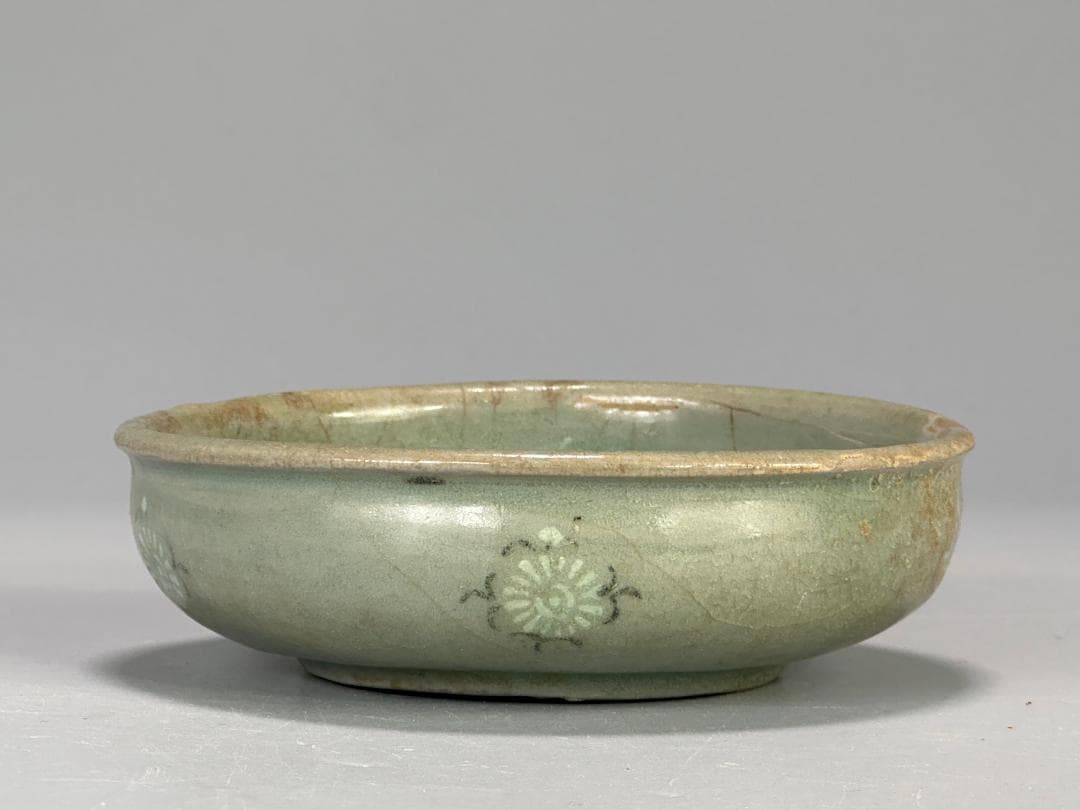 韓国　高麗　青磁　象嵌花卉文碗　鉢　朝鮮半島美術