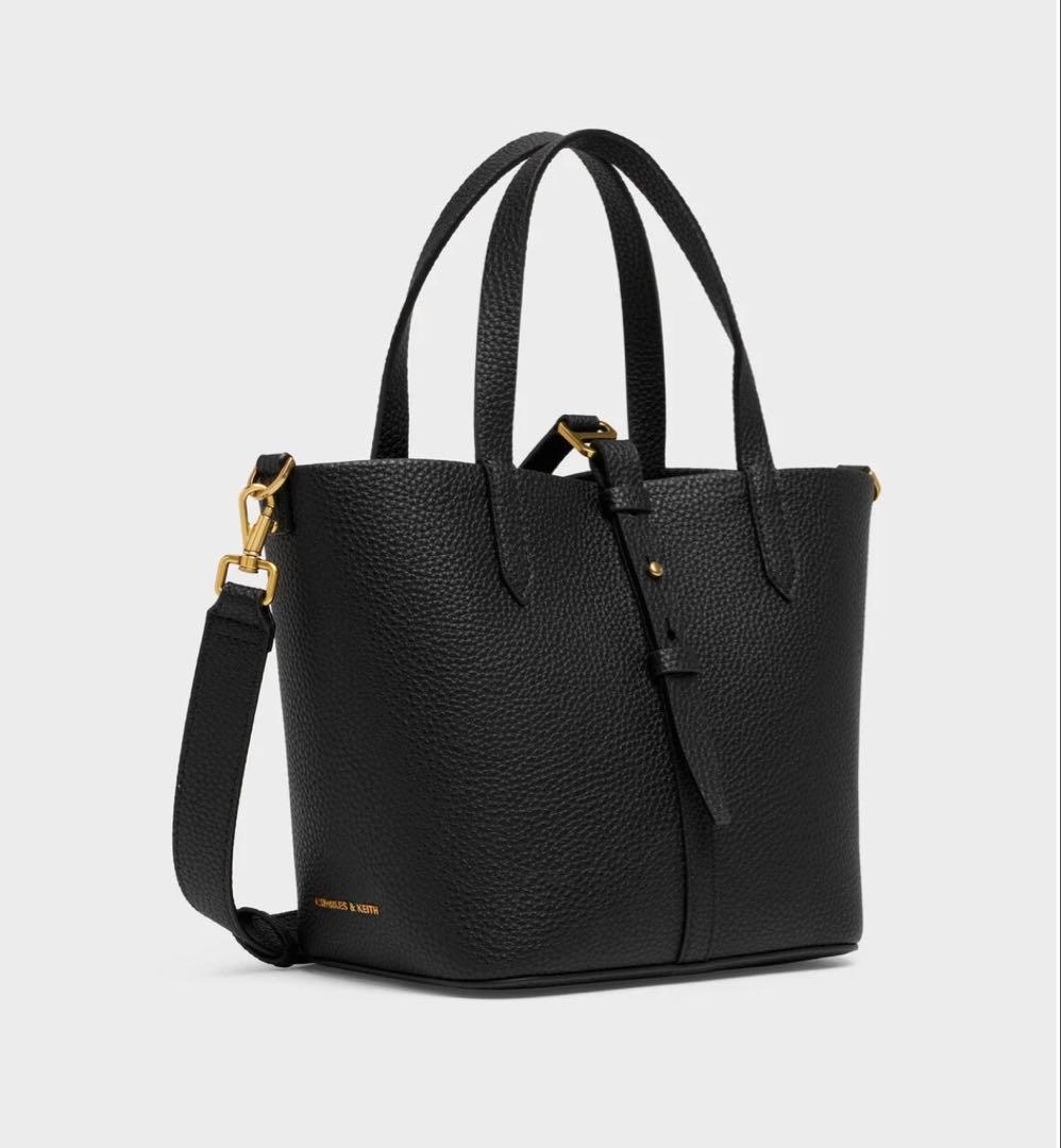 チャールズアンドキース ベリルリサイクルレザーバケツバック ブラック