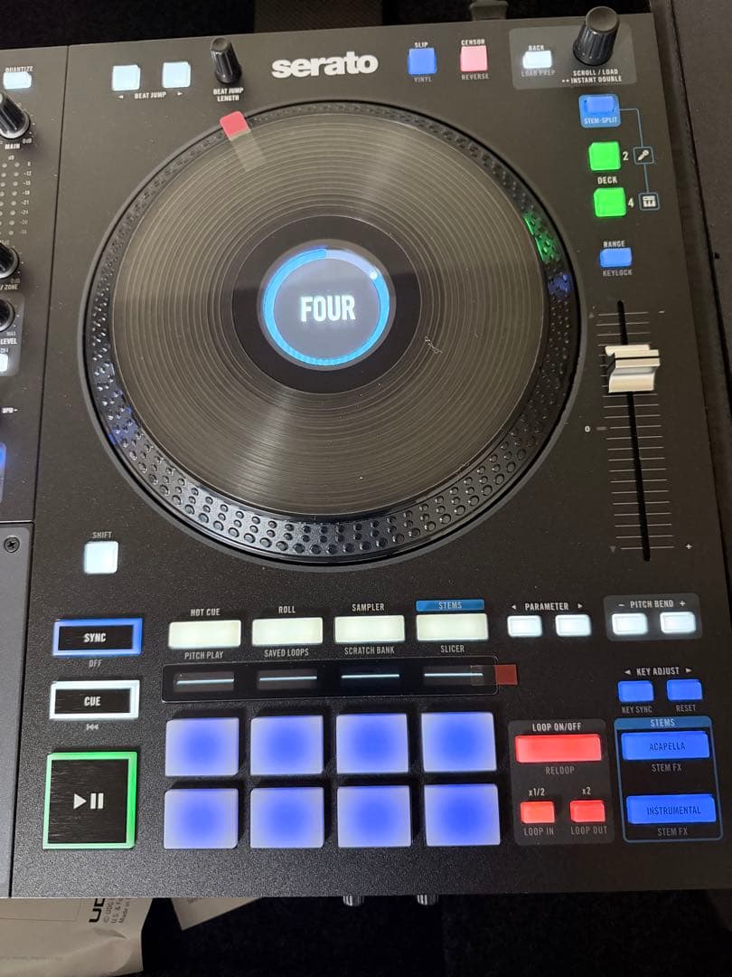 RANE FOUR DJコントローラー