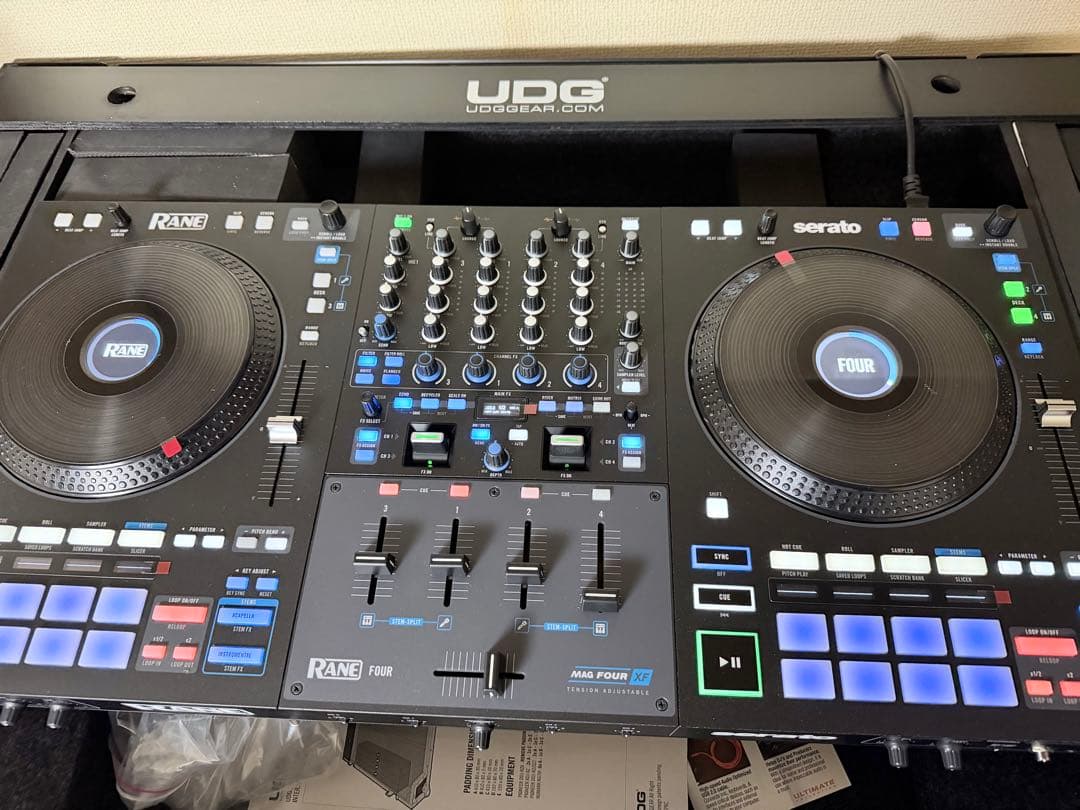 RANE FOUR DJコントローラー