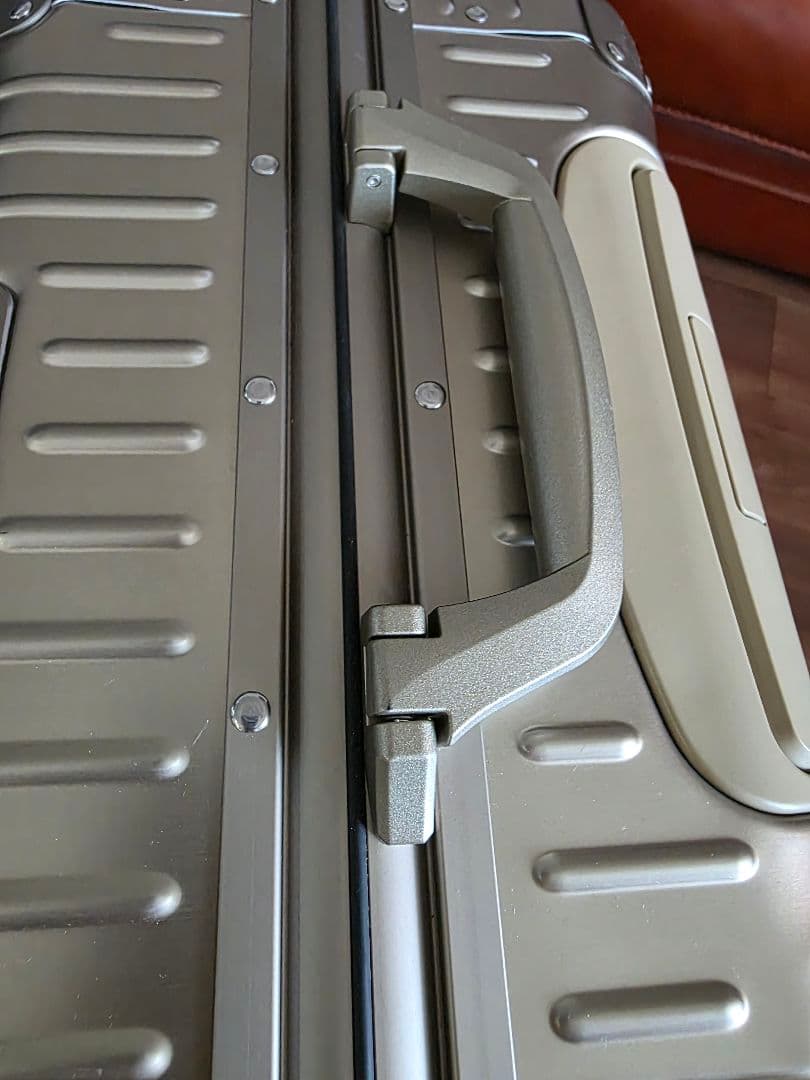 RIMOWA 機内用キャリーケース