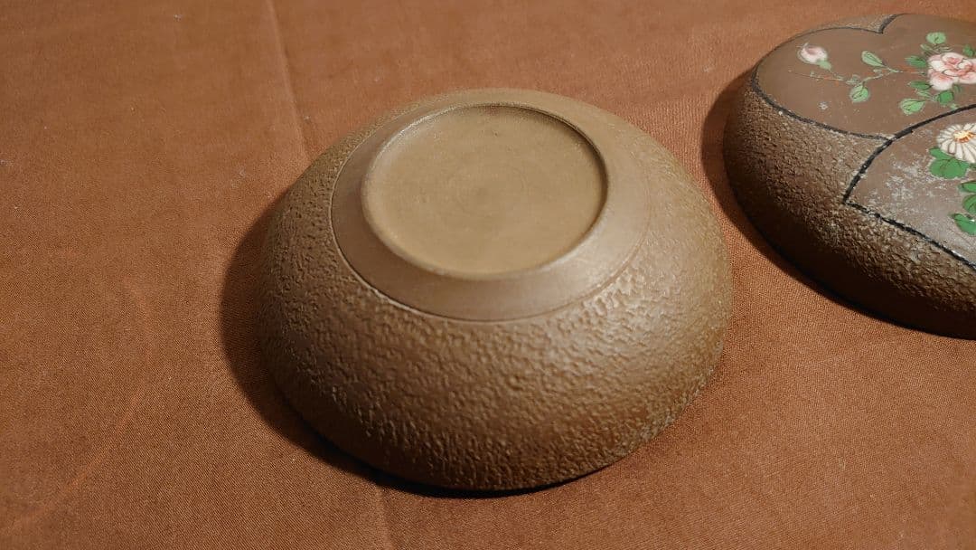 古玩　粉彩　華の図　蔵出し　香合　蓋物　アンティーク香合　１客