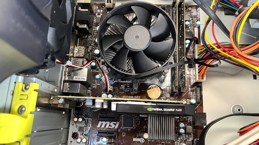 自作！第6世代 Core i5-6500T グラボ付（Quadro） Win11