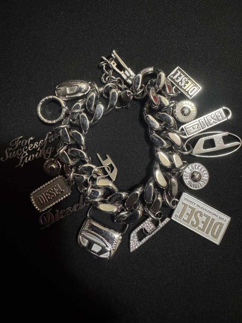 DIESEL ディーゼル 新品未使用 チャームチェーンブレスレット