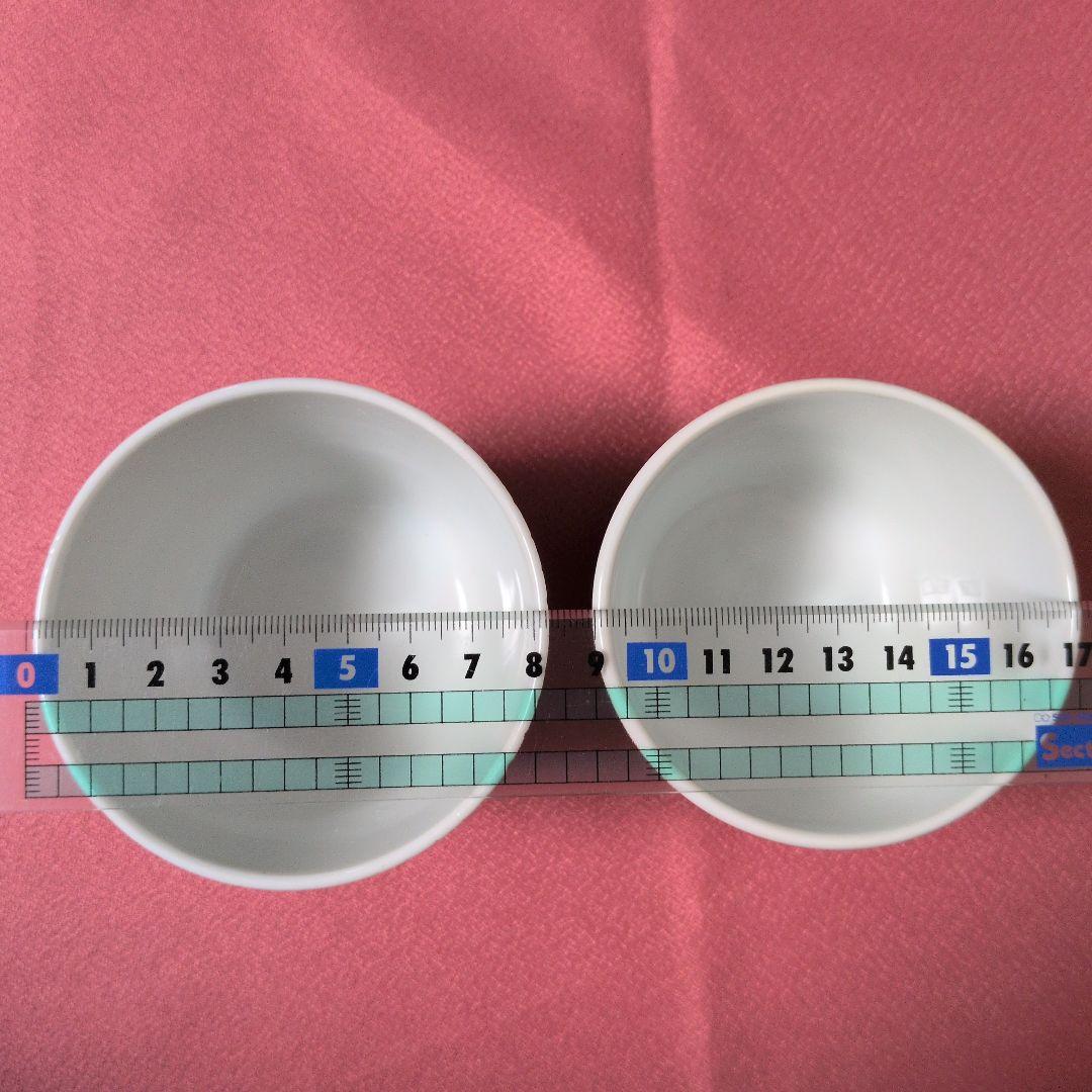 陶磁器　食器　蓋物　蓋付き碗　蒸し碗　２個（本体２個　蓋３枚）金彩　沈金　染付