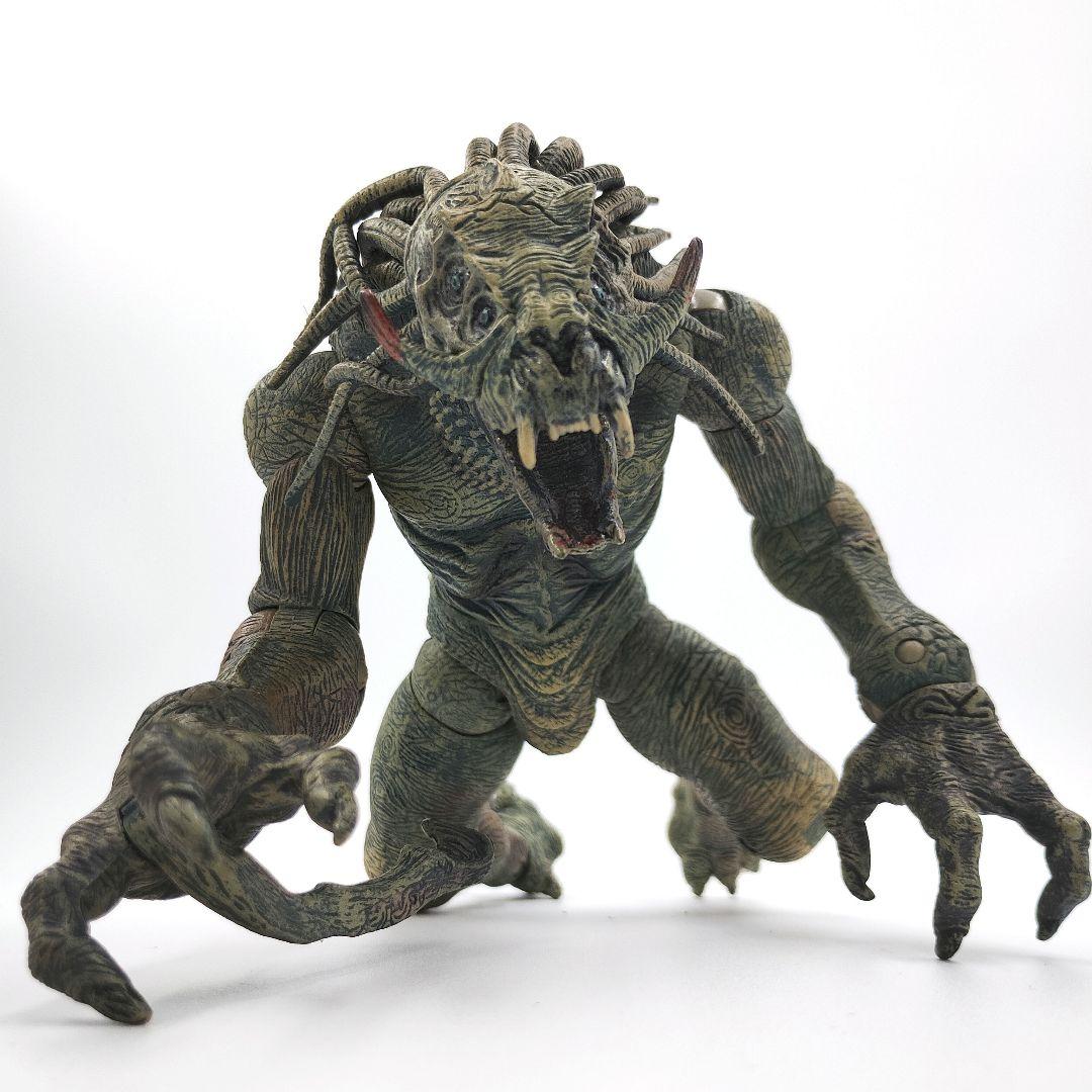 希少✨️Mezco Toyz ヘルボーイ サマエル フィギュア 入手困難