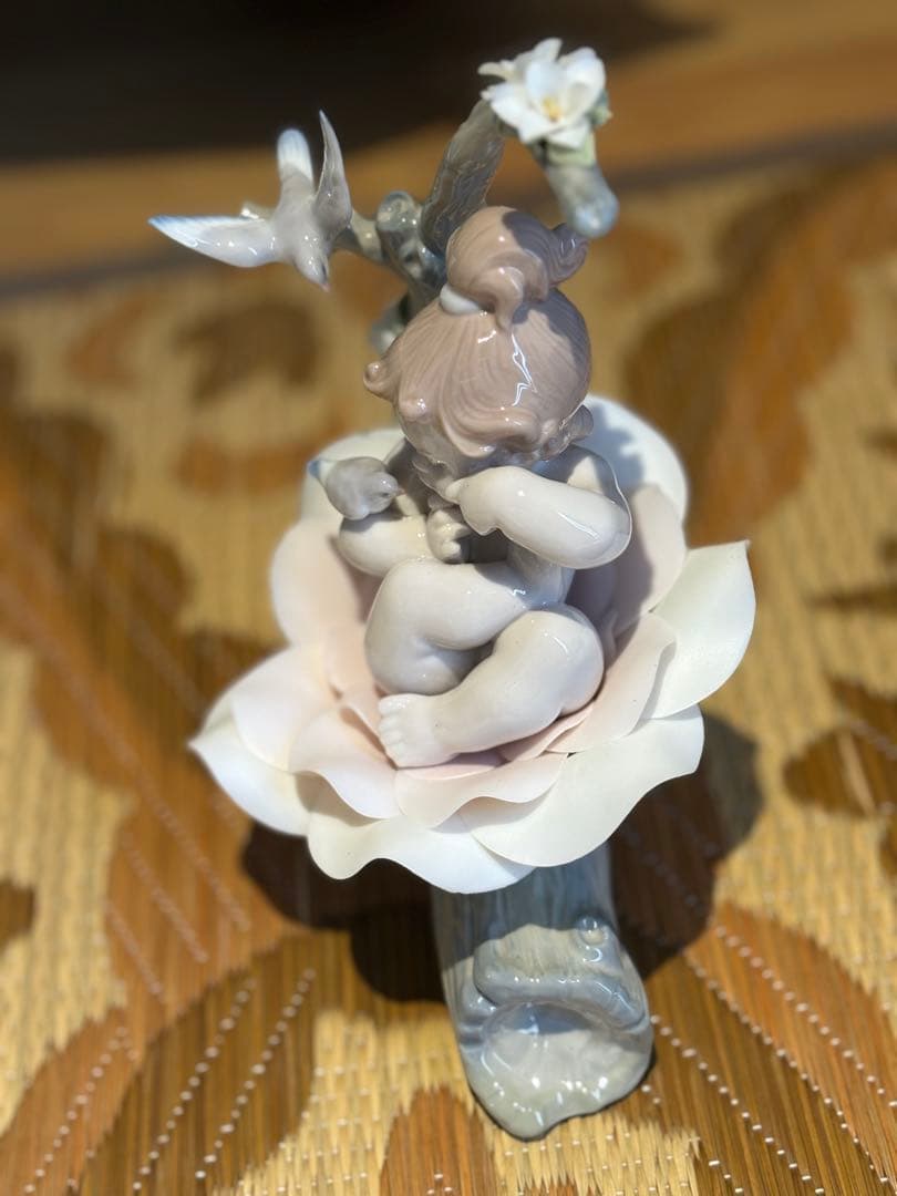 【LLADRO】春に生まれた　絶版品　専用箱付き