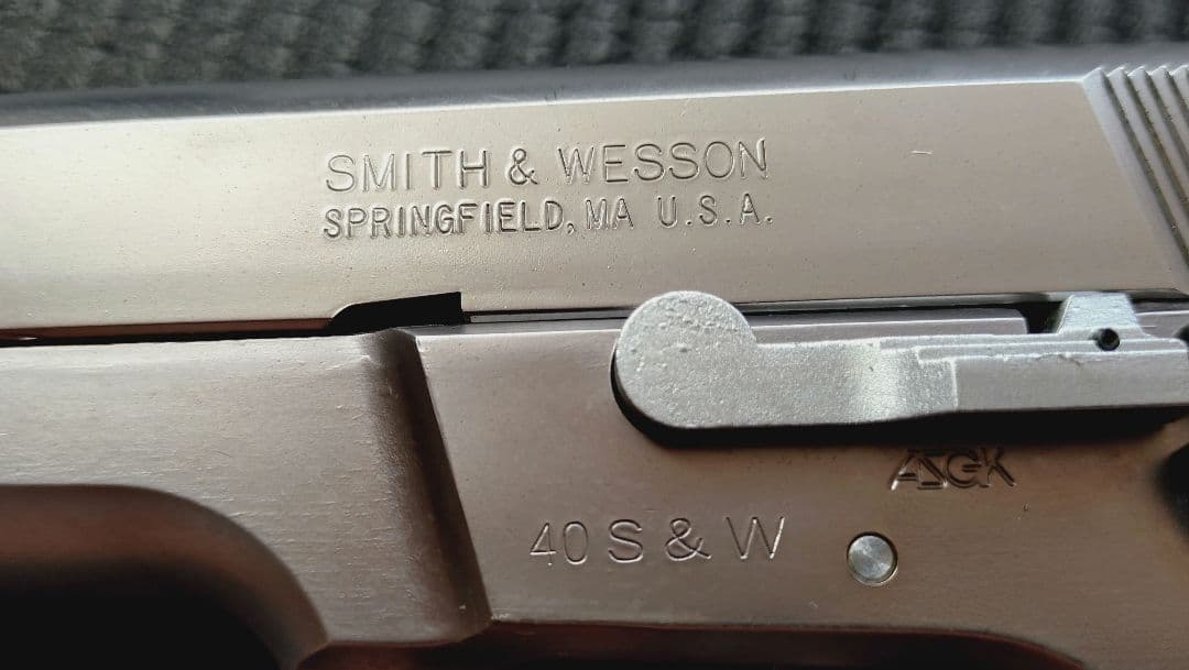 ウエスタンアームズ　スミス&ウェッソン　ショーティ40 ガスガン