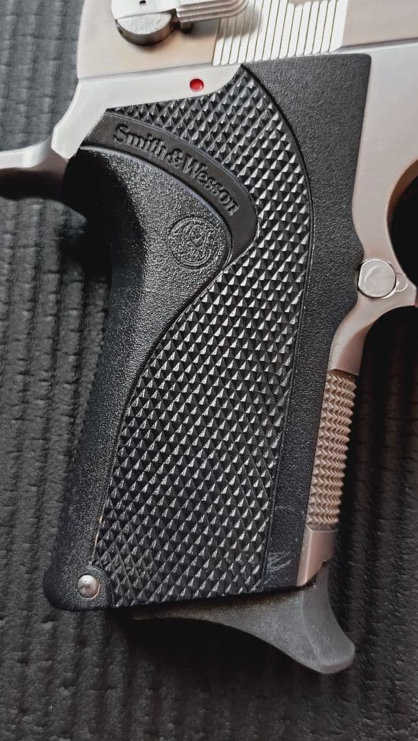 ウエスタンアームズ　スミス&ウェッソン　ショーティ40 ガスガン