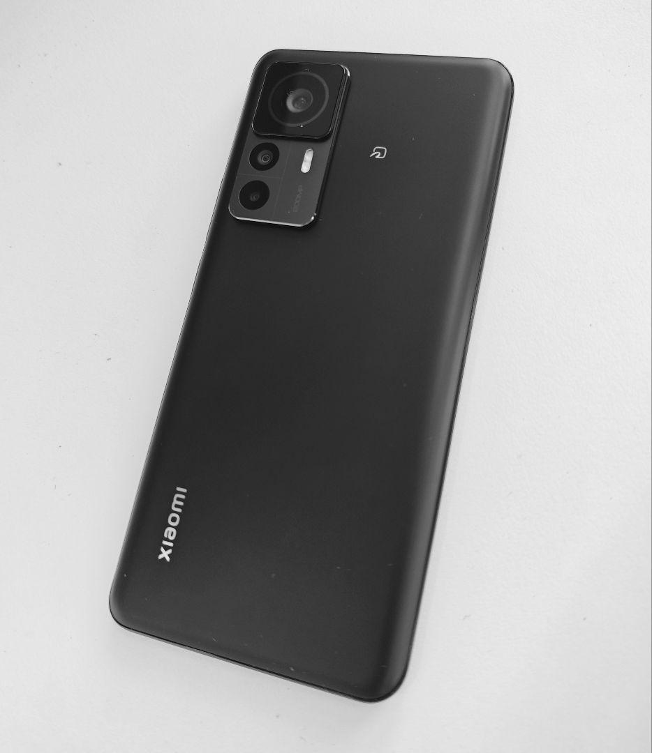 【ともやまる】Xiaomi 12T Pro 8+128 ブルー＆ブラック