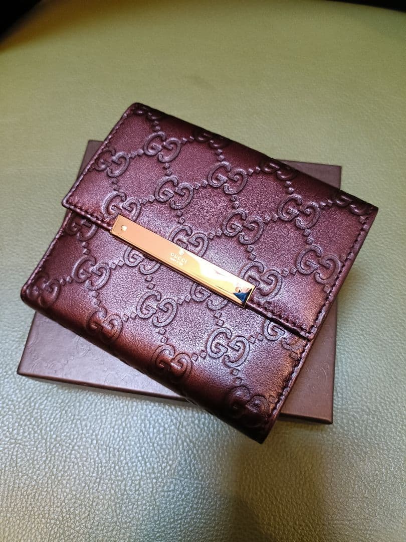 GUCCI 二つ折り財布 ワインレッド