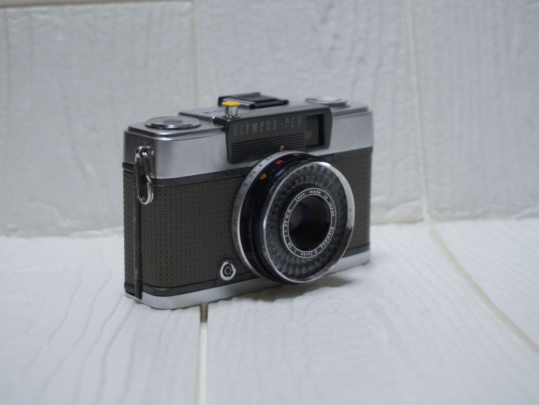 OLYMPUS PEN EES-2ハーフサイズ　コンパクトフィルムカメラ