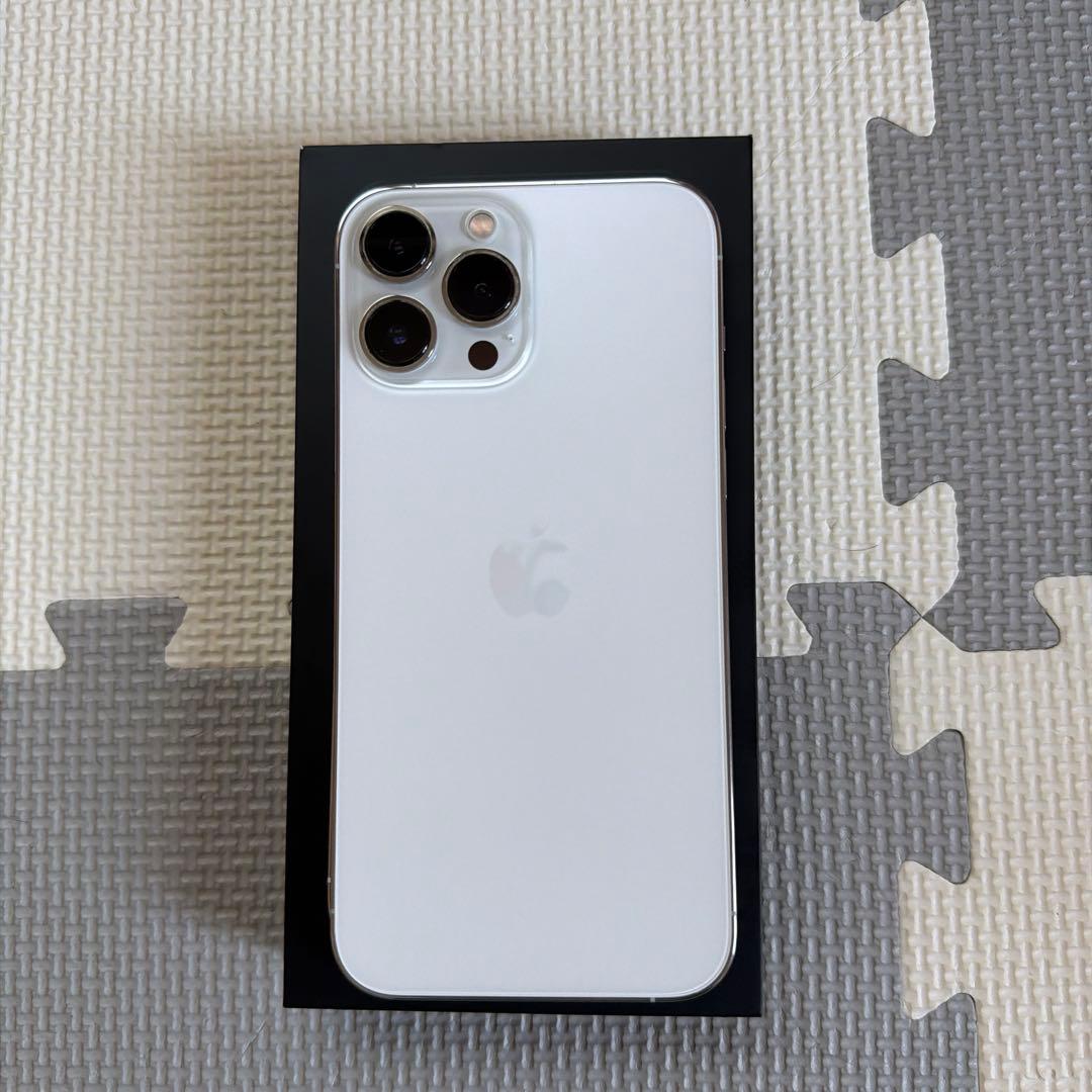 iPhone 13 Pro Max 256GB シルバー SIMフリー