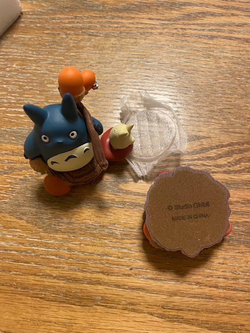 トトロ　置き物　どんぐりよいこらせ