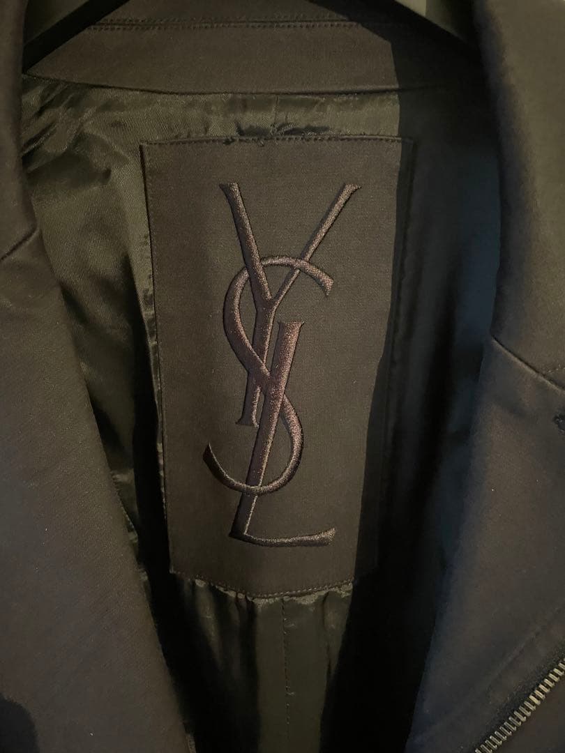 イブサンローランアウター