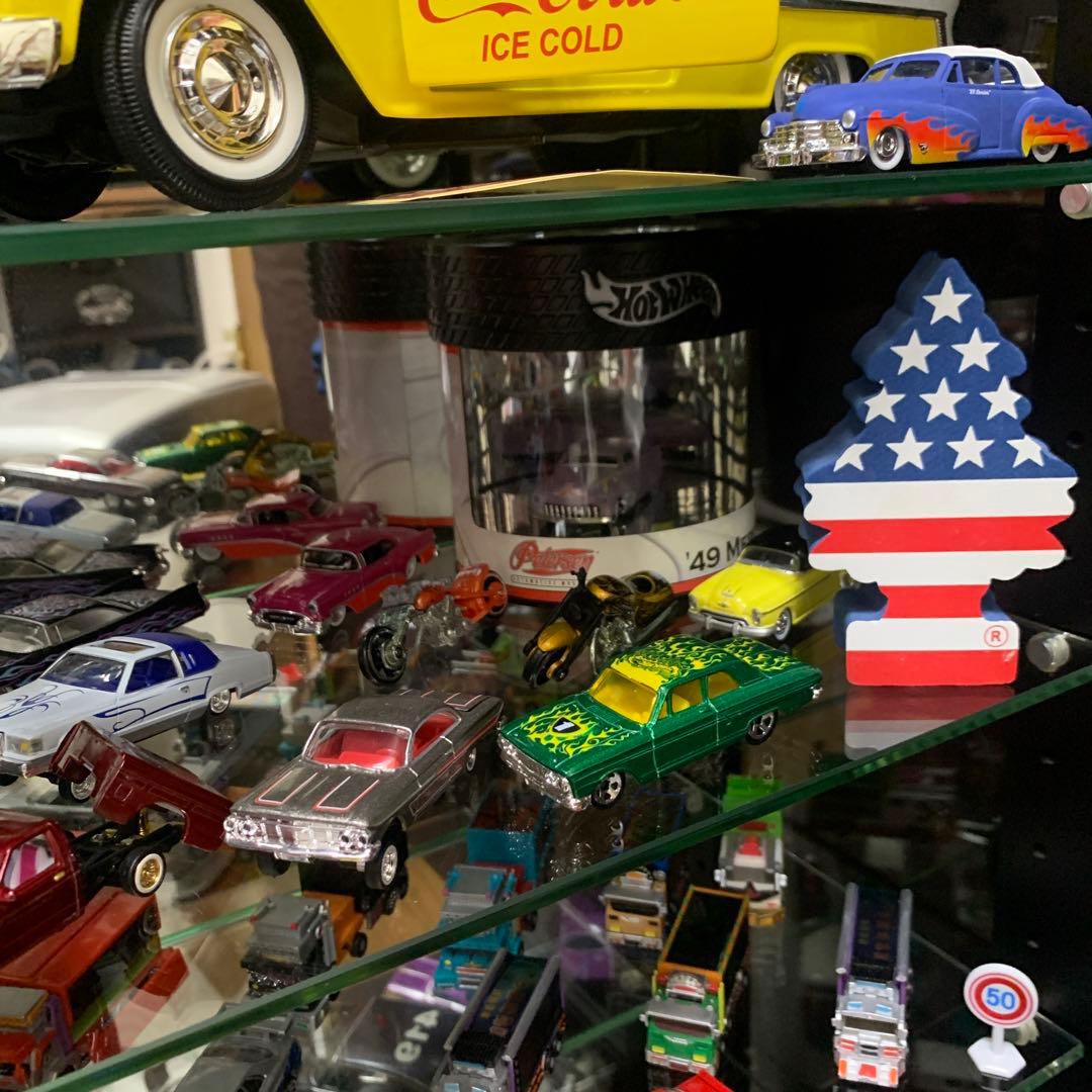 ローライダーミニカーと旧車