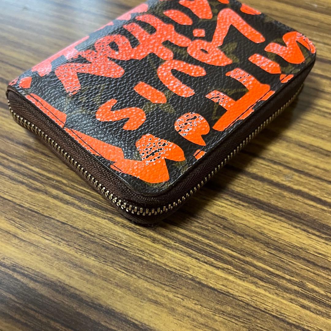 ルイヴィトン ジッピー パース ケース モノグラム グラフィティ