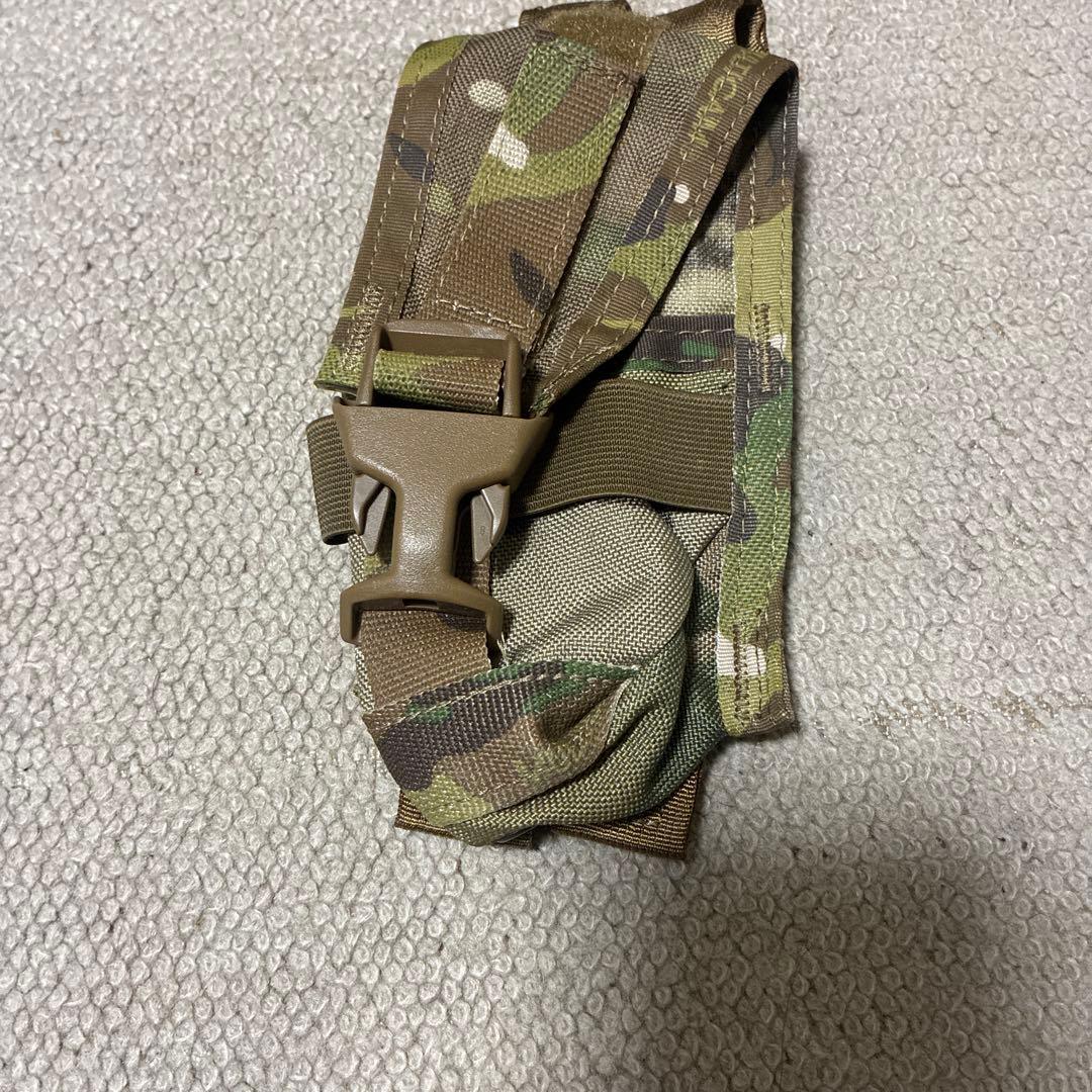 paraclete フラッシュバンポーチ　multicam パラクレイト