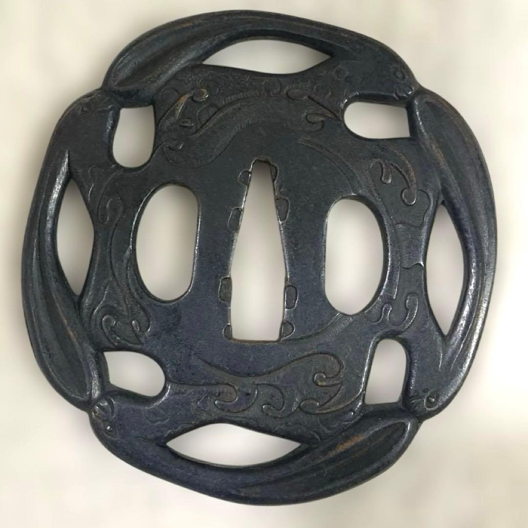 B-45 鍔　『白兎波渡透彫』　武具　刀装具　銅製　時代物　美術品　工芸品