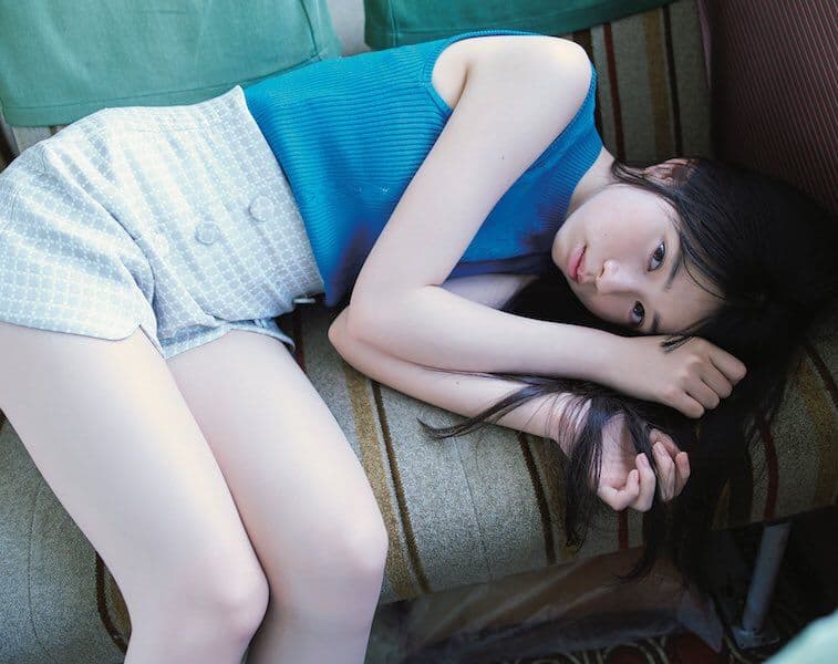 桜田ひより　サイン入り特大パネル