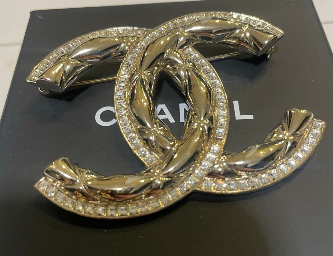 CHANEL ブローチ　BIG