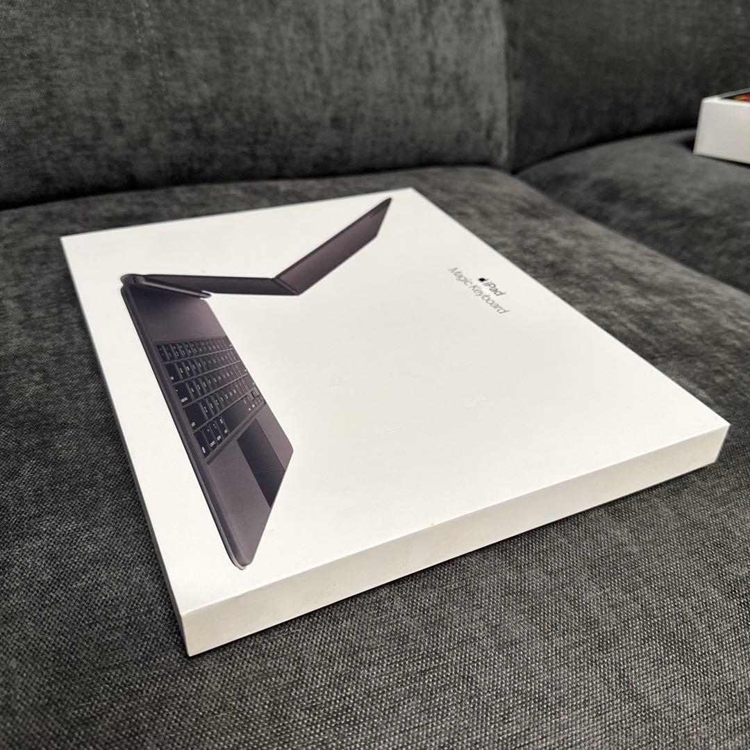 【美品】iPad Pro 12.9 M2 第6世代 256GB キーボード付✨