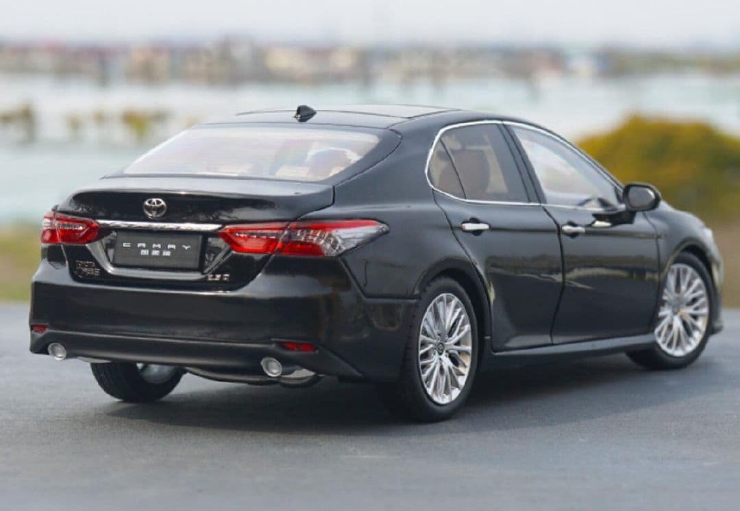 1/18 パインディモデル　トヨタ カムリ ミニカー 黒