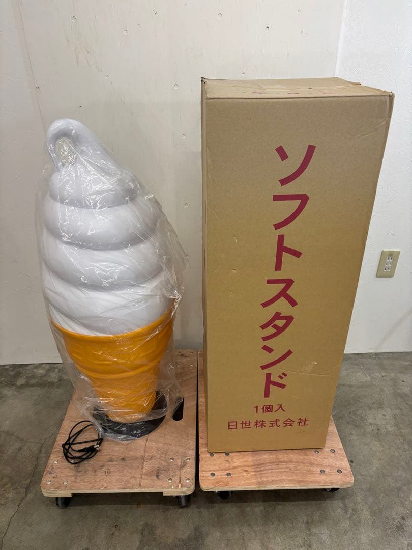 【新品未使用】日世 ソフトクリーム看板 電飾 販促 ライト 電気 置物 行燈