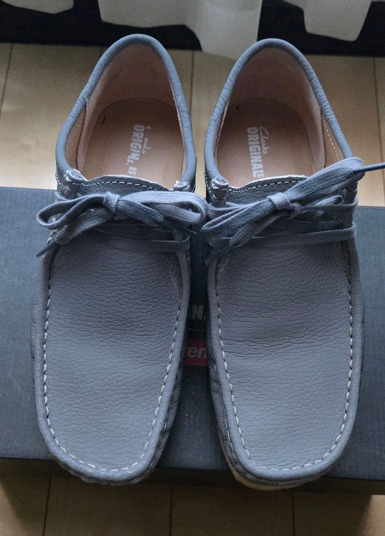 Supreme × Clarks / Reflective Wallabee