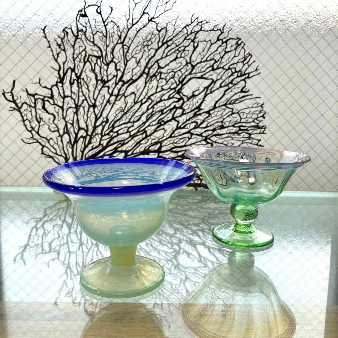 骨董　時代ガラス　希少　ラムネ色乳白色暈し　青色リップ朝顔型　氷コップ　ウラン