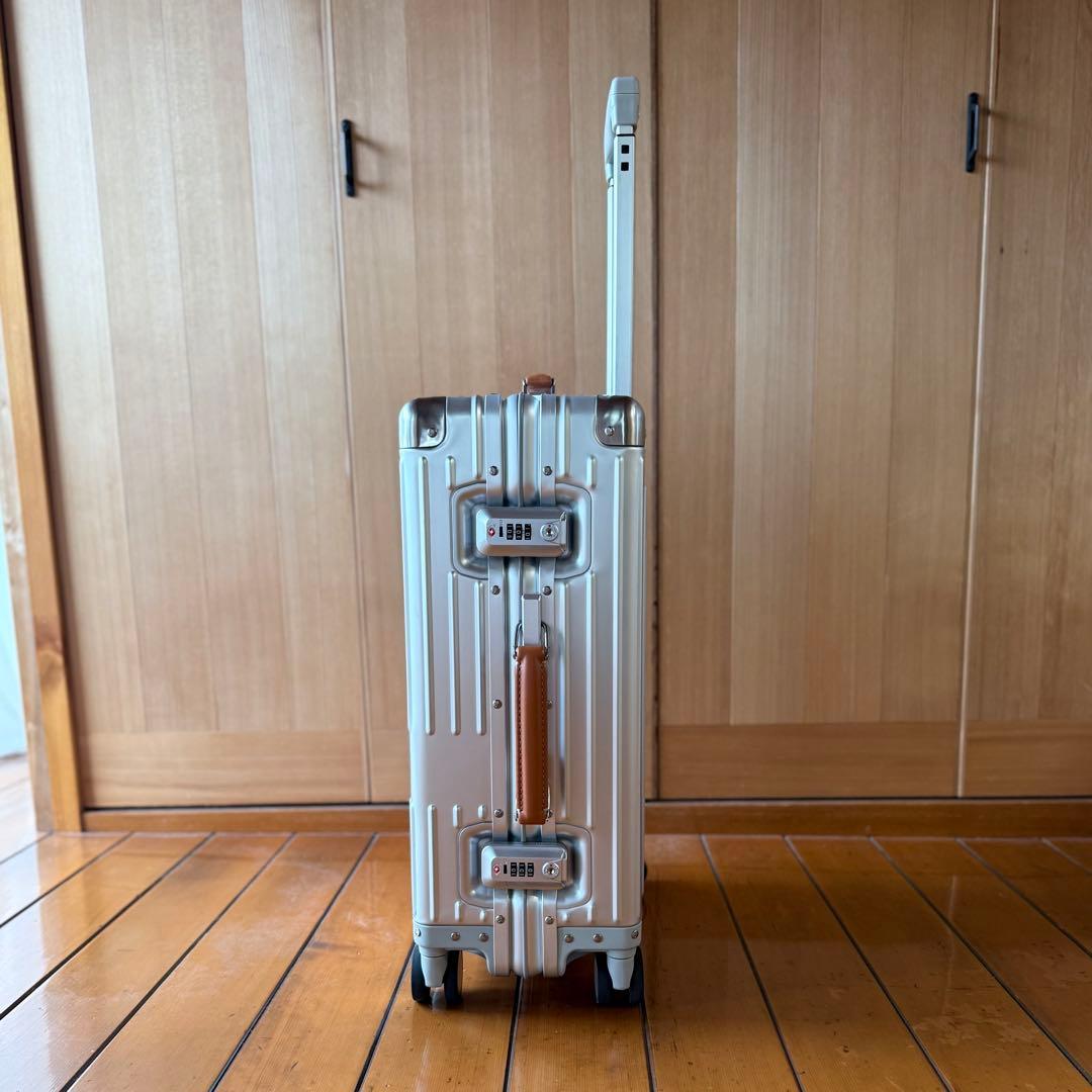 innovator イノベーター INV1811 36L 機内持込サイズ アルミ