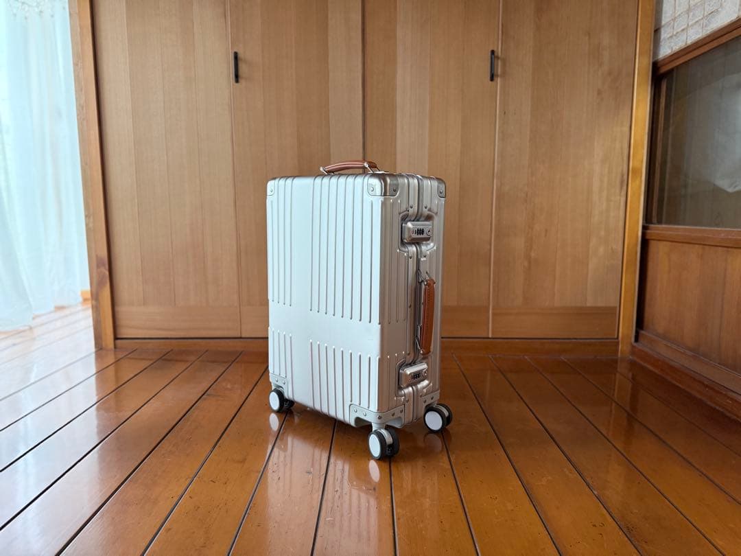 innovator イノベーター INV1811 36L 機内持込サイズ アルミ