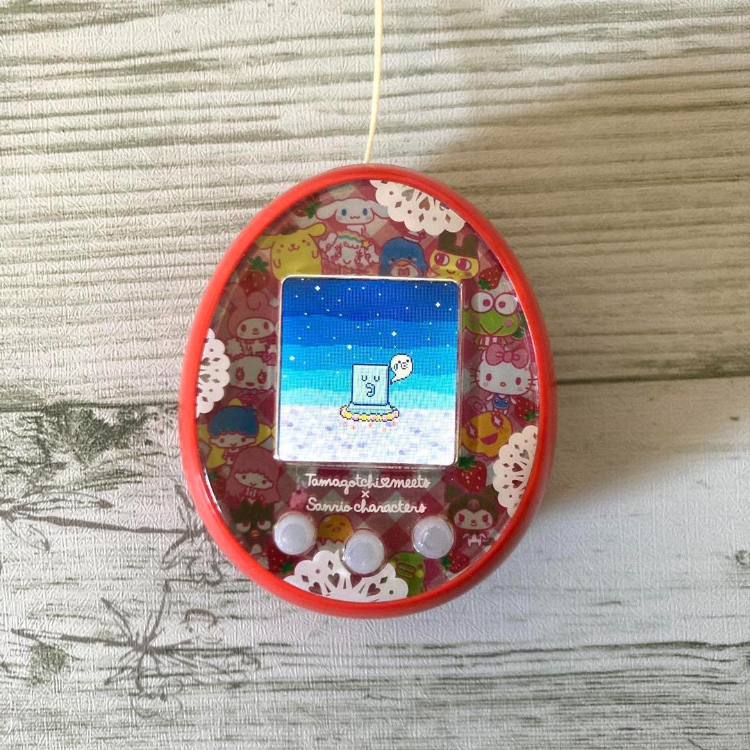 たまごっちみーつ　サンリオ　赤