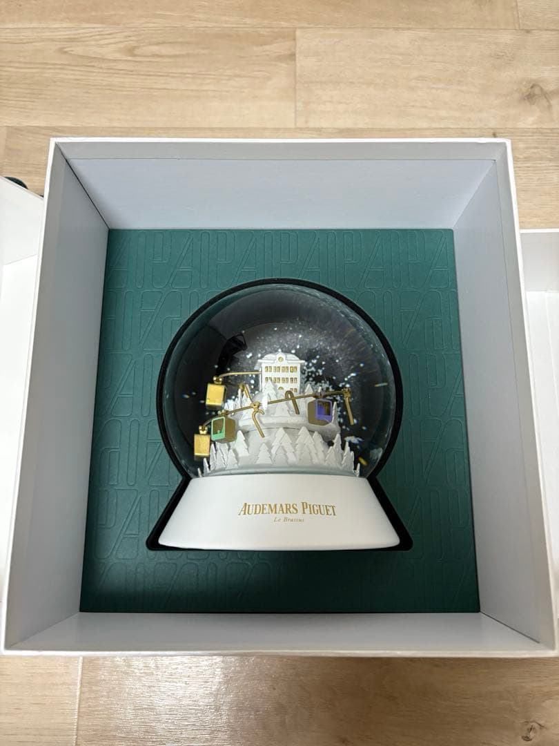 Audemars Piguet(オーデマピゲ) VVIP スノードームノベルティ