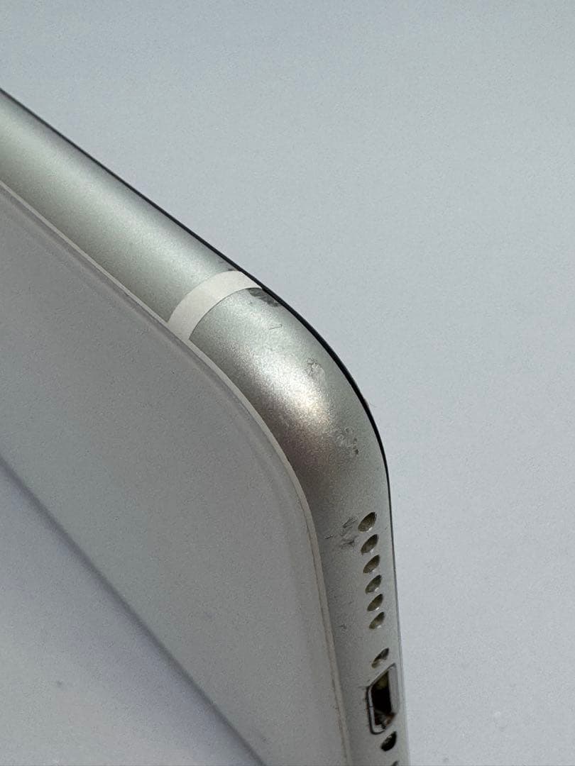 Apple iPhone SE (第2世代) ホワイト 128GB