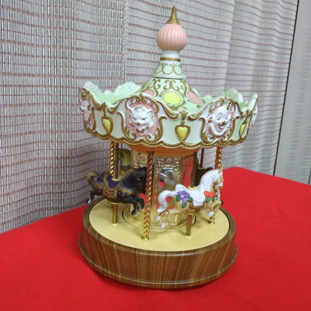 ☆☆☆本日特価！【WACO 陶器製メリーゴーランド ジャンク品】